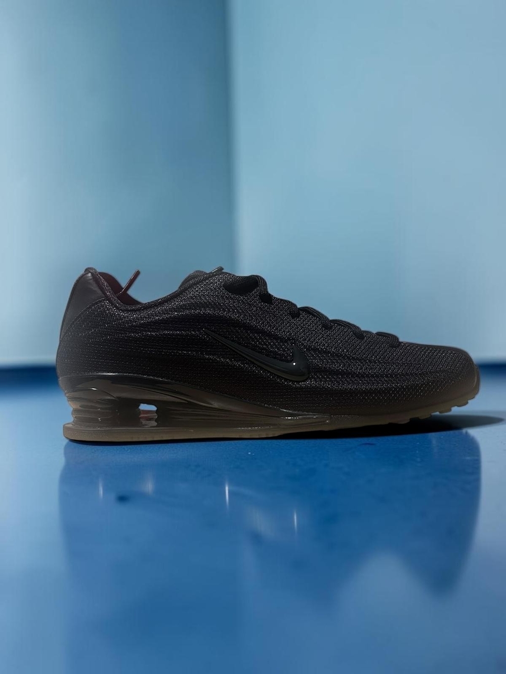 Nike Men's Low-Profile Sneaker in Black